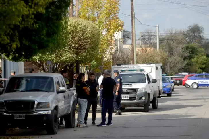 Mató a su hija, hirió a su expareja y se suicidó