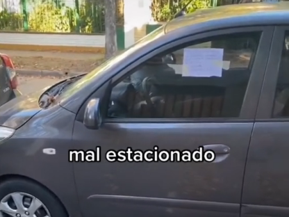 Estacionó en un lugar prohibido y una vecina le aplicó una sanción muy civilizada