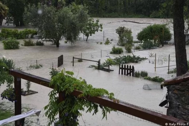 Al menos cinco muertos en Italia por las inundaciones en el noreste del país