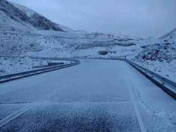 Este domingo cierra la temporada del Paso de Agua Negra, 3 semanas después de lo habitual