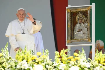 El Papa instó a Europa a abrir puerta a migrantes y ofrece mediar para el regreso de niños a Ucrania