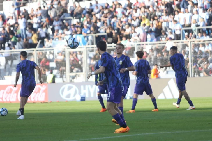 Las mejores fotos del calentamiento previo de la Selección argentina Sub-20