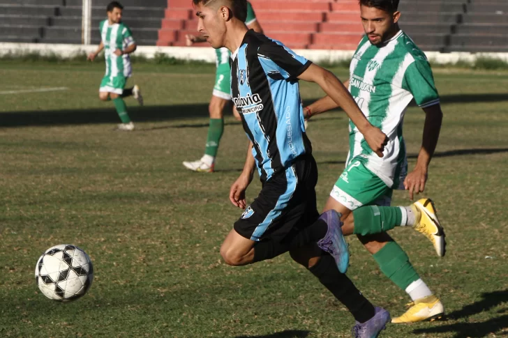 Desamparados goleó y será local en los Cuartos de final