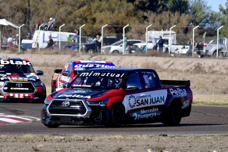 Tobías larga la final desde la segunda fila