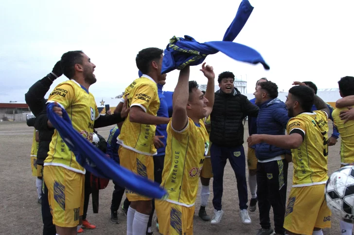 Mediante los penales, Colón y Atenas llegaron a la final