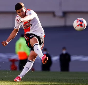 El campeón sale a la cancha