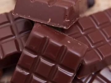 Anmat sacó del mercado un chocolate con maní  por “efectos adversos”