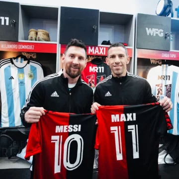 Messi hizo vibrar al Coloso en la despedida de Maxi Rodríguez