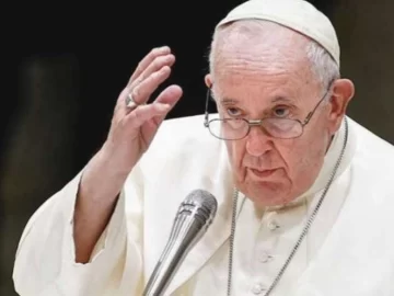 El papa Francisco cuestionó a los padres que no le ponen límites a sus hijos: “No a los caprichos”