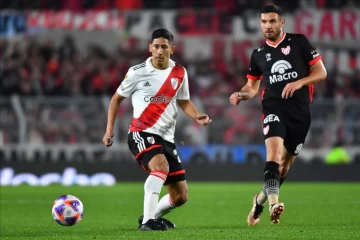 River dio otro paso gigante al título: dio vuelta el marcador ante Instituto y le ganó 3 a 1