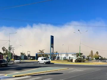 Después del Zonda y los 28 grados a las 8 de la mañana, el Sur llegó con fuerza a San Juan