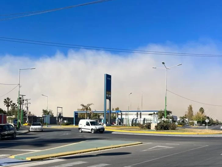 Después del Zonda y los 28 grados a las 8 de la mañana, el Sur llegó con fuerza a San Juan