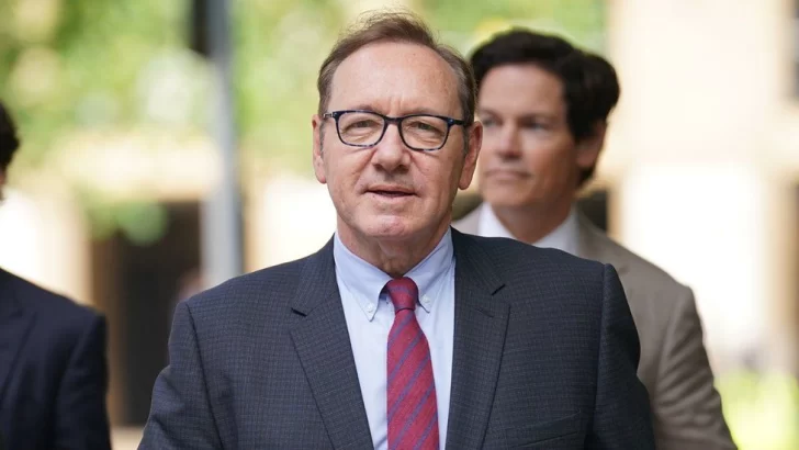 Un nuevo denunciante declara en el juicio contra Kevin Spacey