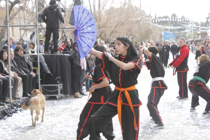 En el desfile patrio hubo hasta una muestra de habilidades