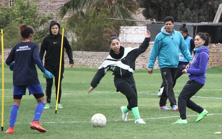 Las campeonas, por otra corona