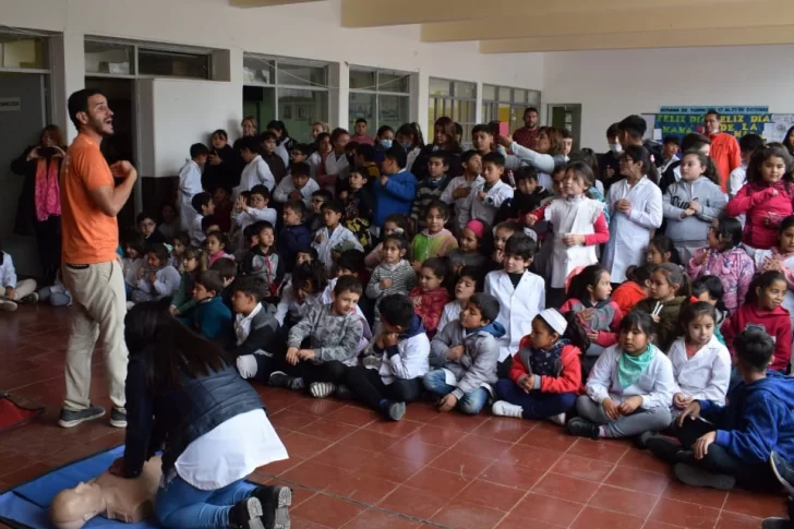 Capacitación para niños y docentes