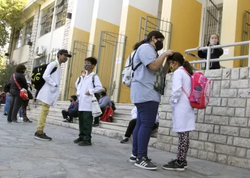 Las nuevas restricciones cayeron bien y la gente apunta a que haya más compromiso