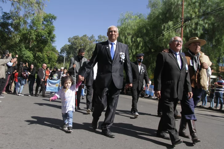 Los excombatientes protagonizaron un desfile exprés donde resaltó el orgullo