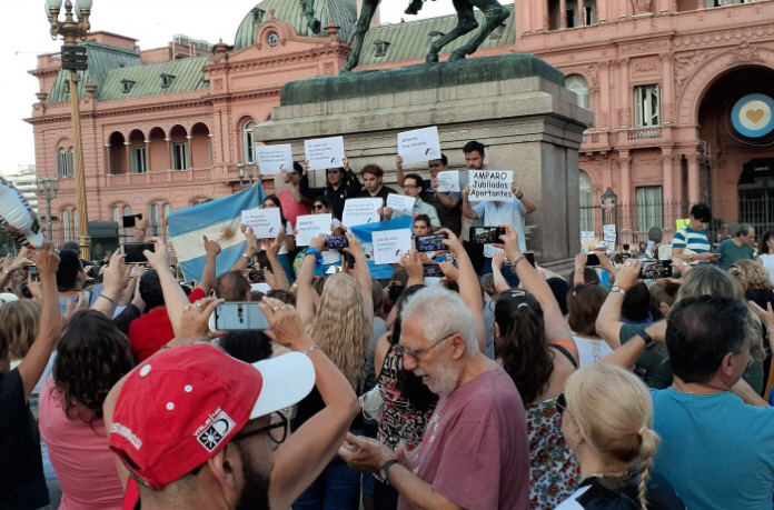 Jubilados: cuestionamientos de la oposición y planteos a la Justicia