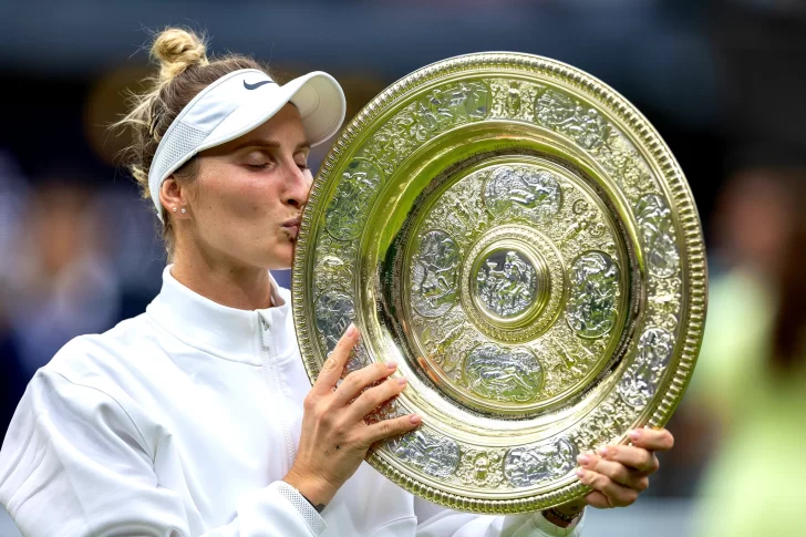 La checa Marketa Vondrousova conquistó Wimbledon