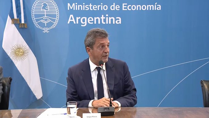 El Gobierno anunció nuevos créditos de hasta 400.000 pesos para jubilados y pensionados