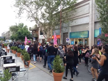 Mujeres sanjuaninas coparon las calles del centro por “Ni Una Menos”