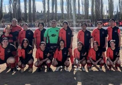 Femenino: La Capilla, campeón