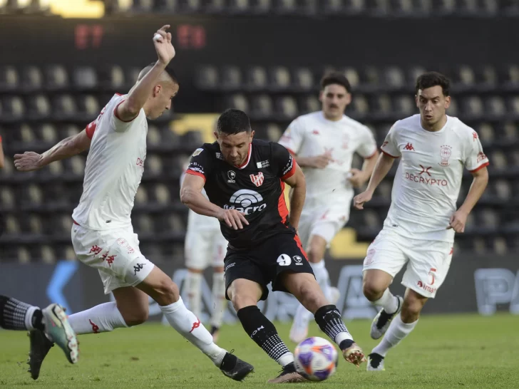 Huracán avanzó a los octavos ante Instituto