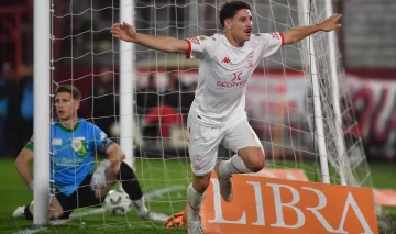 Huracán ganó por cuarta vez y el descenso arde