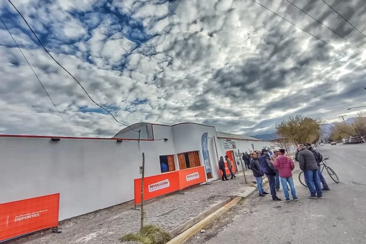 El Club Deportivo Aberastain, con SUM y fachada nueva