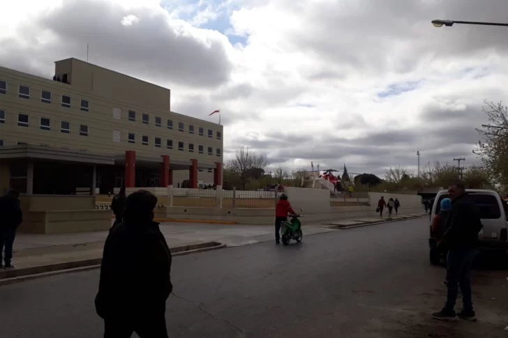 Amenaza de bomba: en el Hospital Rawson inspeccionarán bolsos y vehículos de quienes ingresen