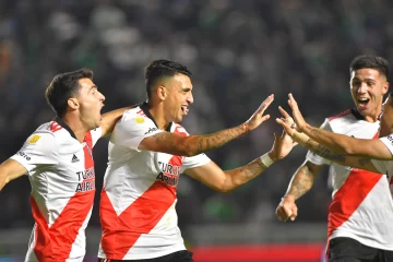 River dio un paso clave: ganó y es el único escolta de Racing