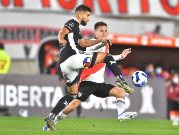 River goleó 4-0 a Colo Colo y aseguró su pase a la siguiente fase