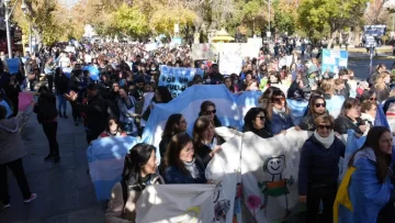 Los autoconvocados anunciaron que siguen con el paro y meten más presión a la negociación con el Gobierno