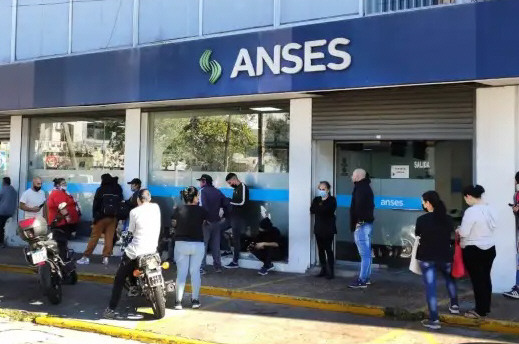 Empiezan a pagar primera cuota del bono de $18.000