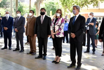 En un acto saltó a la vista el vínculo roto entre el fiscal General y un cortista