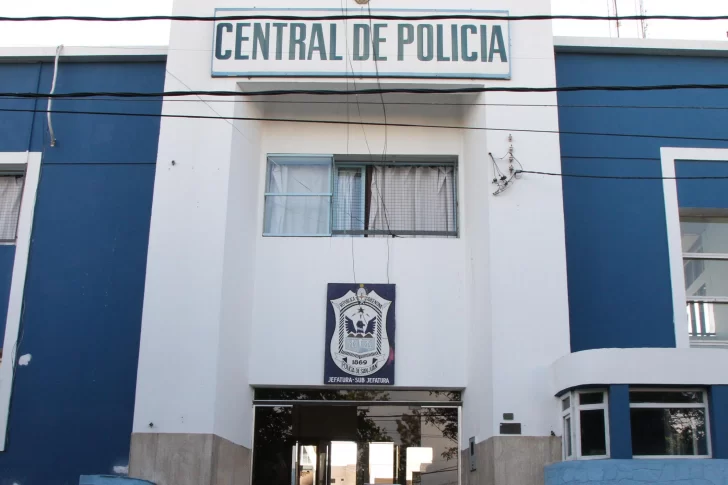 Detenido en la Central de Policía terminó herido por romper una ventana del calabozo