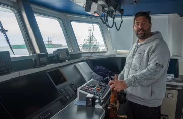 El covid lo tuvo 40 días en coma y hoy es capitán de barco nuevo