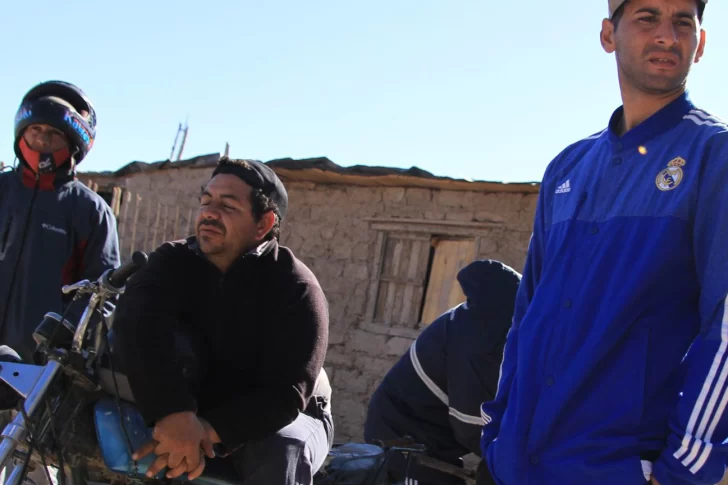 Atropelló a un changarín padre de 4 chicos que caminaba hacia su casa, lo mató y huyó