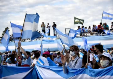 Cruces del Gobierno y la oposición por banderazo nacional de mañana