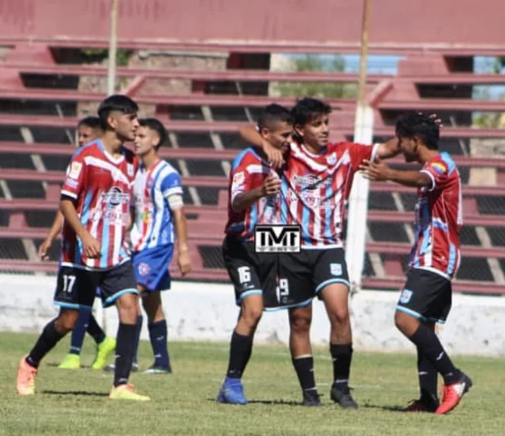 Alianza goleó y ahora pasó al frente