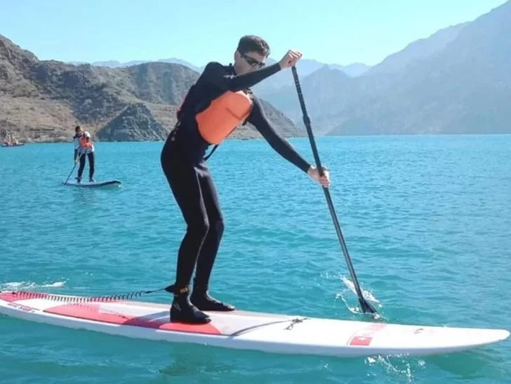 Formaron el primer equipo juvenil de SUP y ahora juntan latas para recaudar fondos