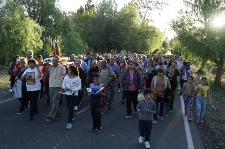 Fe y obras por San Expedito en Angaco