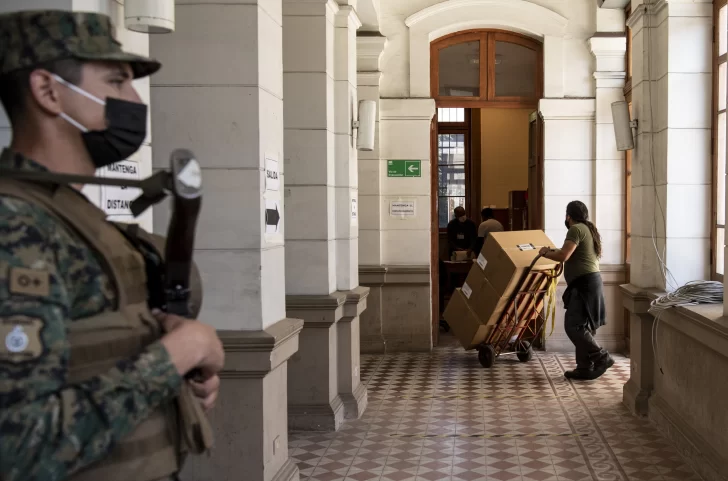 Primer round electoral en Chile para la incierta carrera por la presidencia