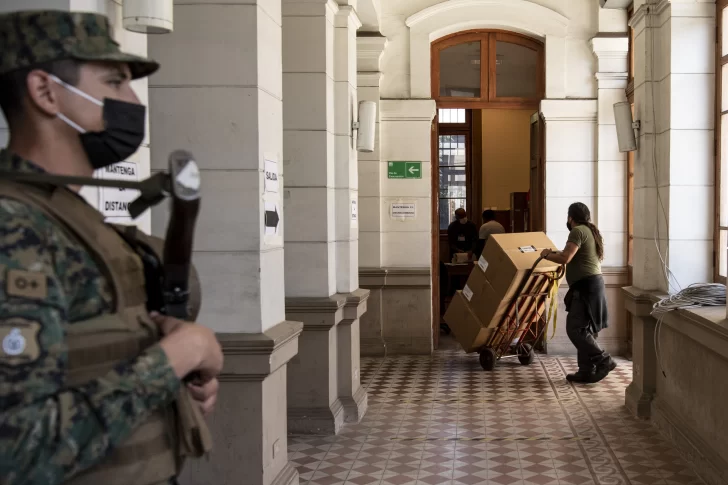 Primer round electoral en Chile para la incierta carrera por la presidencia