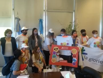 Chicos referentes de la inclusión deportiva, de visita para concientizar