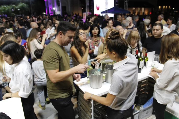 Una multitud brindó por el Día del Malbec