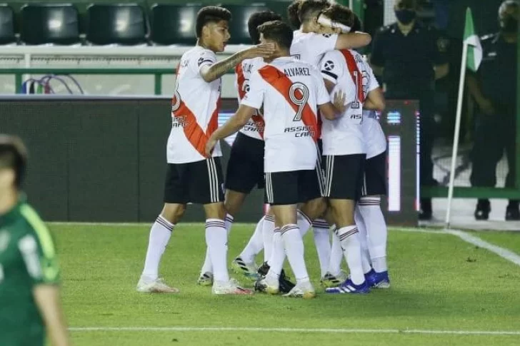 Con un hombre menos sobre el final, River se impuso 2-0 ante Banfield