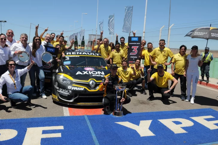 Pernía, a los 44 años, es el campeón del Súper TC2000