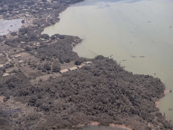 Afirman que la erupción volcánica en Tonga causó un “desastre sin precedentes”